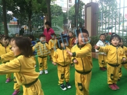深圳幼儿园服定做新款供应
