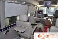 丰田考斯特商务车改装加装航空座椅酒吧